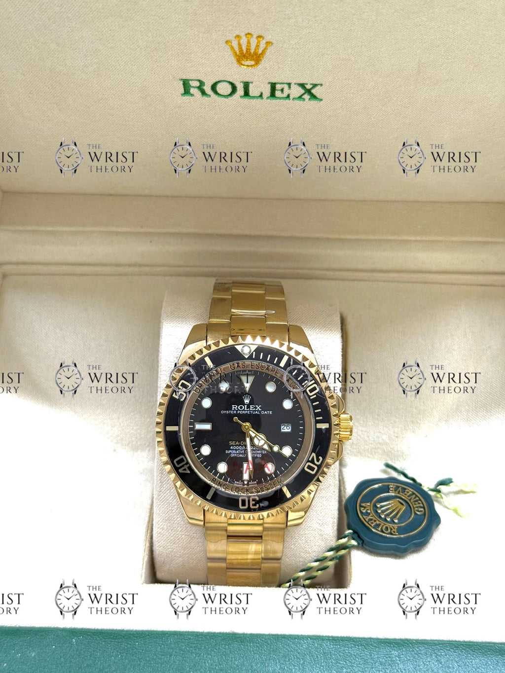 SEA-DWELLER gold , black dial , oyster bracelet