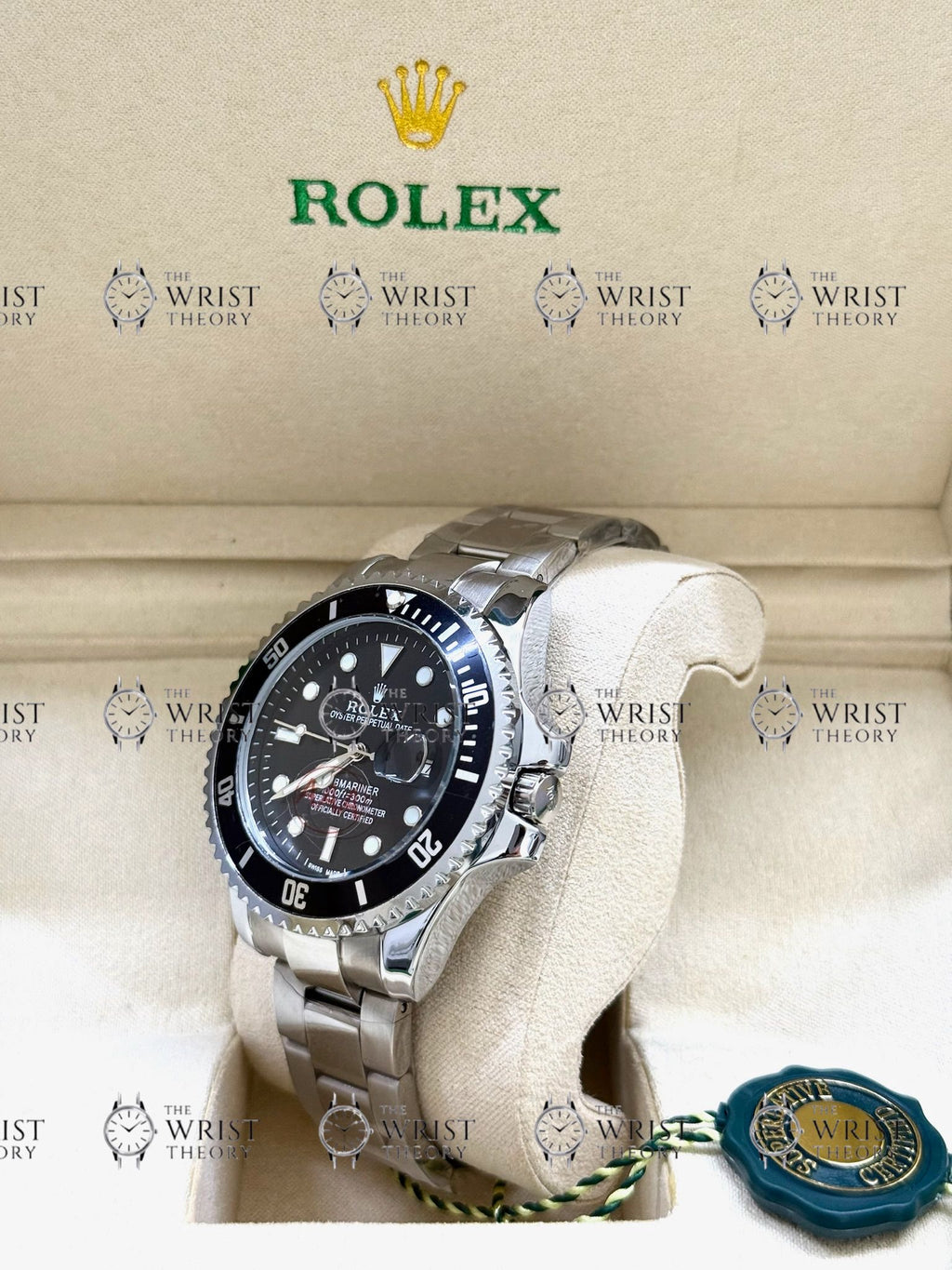 SUBMARINER silver , black dial , oyster bracelet