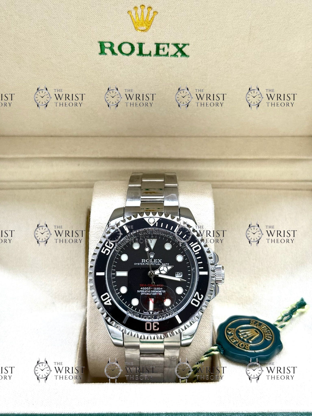 SEA-DWELLER silver , black dial , oyster bracelet