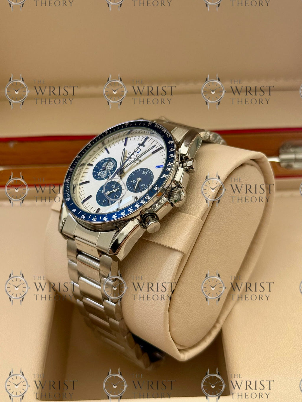 Omega Speedmaster Anniversary Series "Silver Snoopy Award" 50th Anniversary 42mm